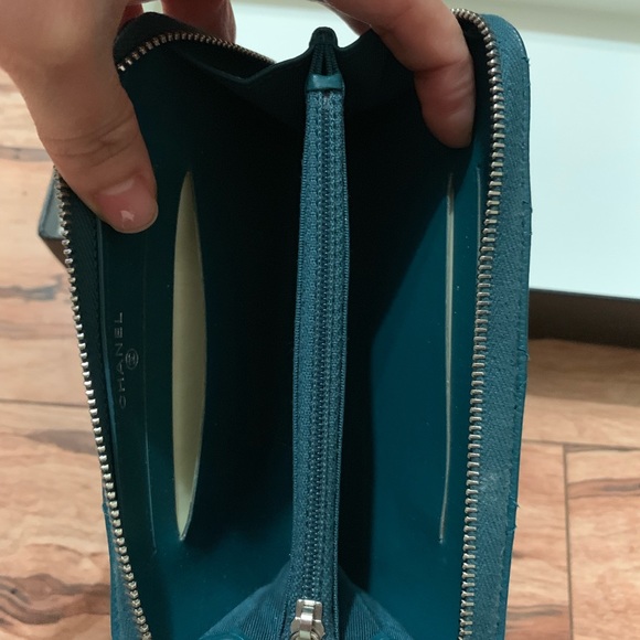 Chanel zip around wallets medium size - Picture 7 of 7